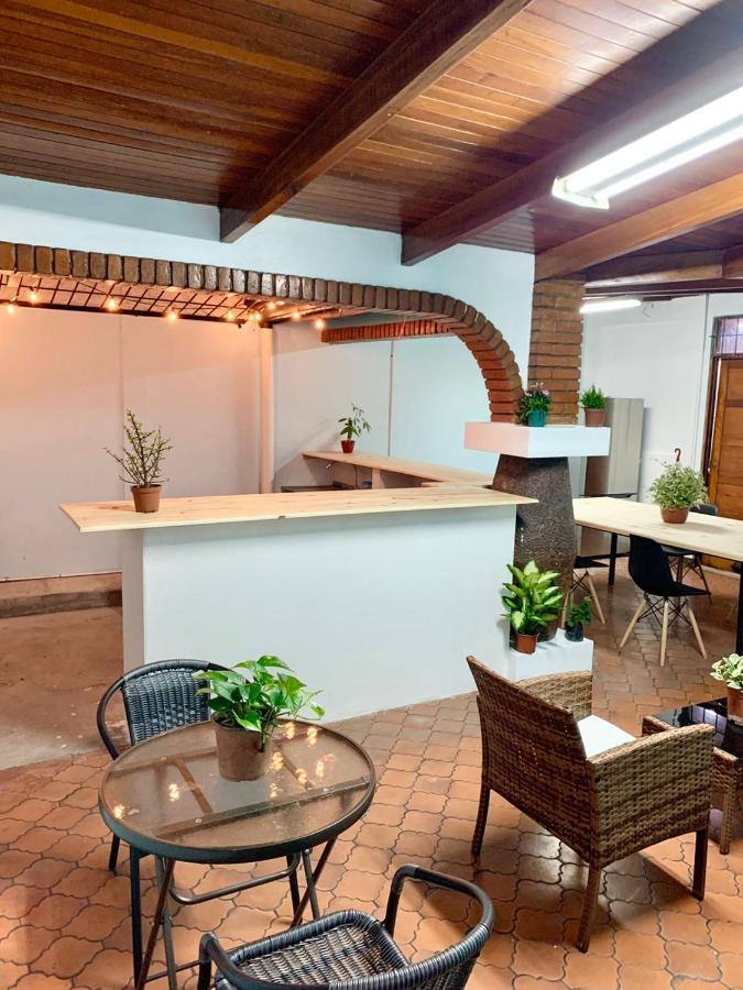 Global House Cr Hostel Backpackers Alajuela Habitacion Compartida 2 Camas Por Habitacion Bagian luar foto